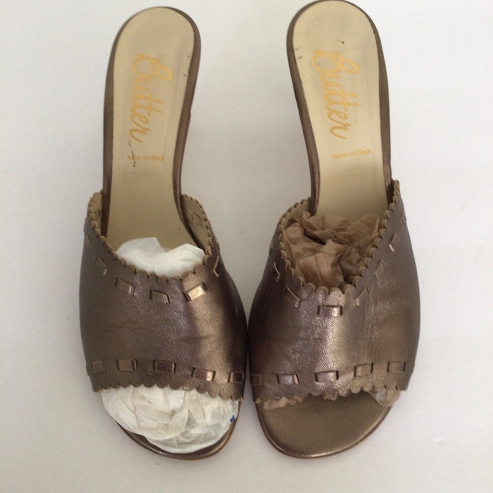 BUTTER LONDON BRONZE COLORED LEATHER MULES SIZE 9